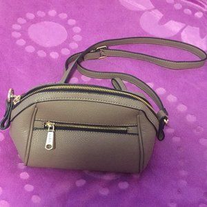 💘FREE WITH PURCHASE Cute Cross-body Purse